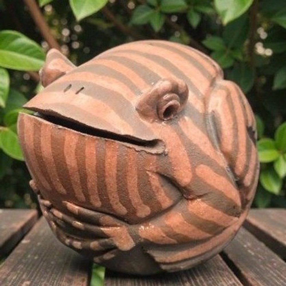 Handmade Frog Figurine Outdoor Garden Art Whimsical Patio Home Decor Brown